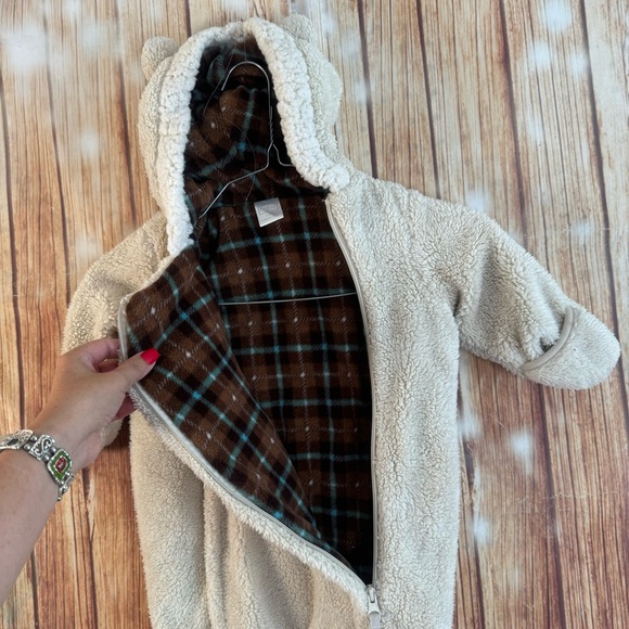 QT Baby Faux Fur Puffer One Piece Footie Full Zipper Hooded Bear Ears Beige 12m - Picture 9 of 12